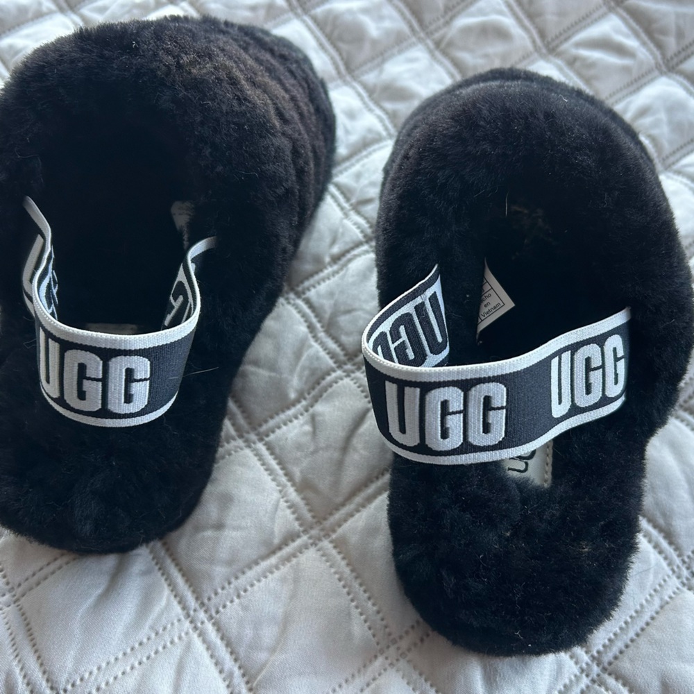 NEW UGG Fur Slipper Slides Women's 6 Black - Picture 4 of 7